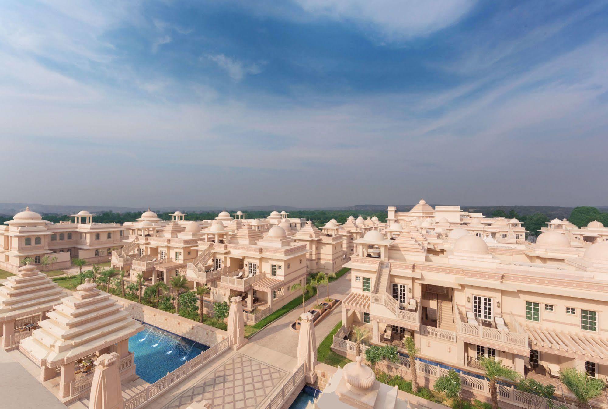 Itc Grand Bharat A Luxury Collection Resort Gurgaon Exterior photo